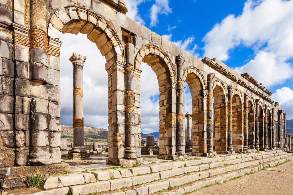 Moroccan Culture: Traditions, Cuisine & Must-See Attractions