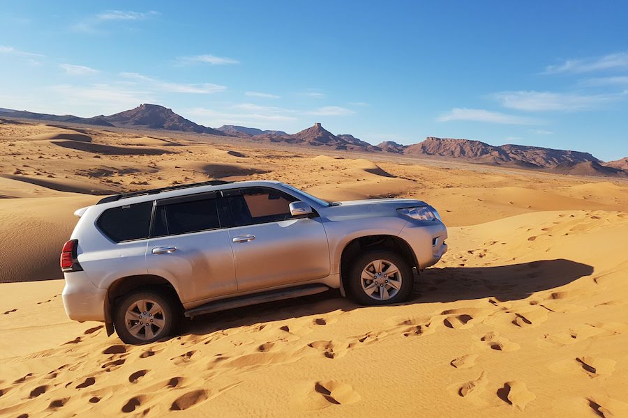 Alquilar Coche Marruecos: Guía Completa y Rutas Detalladas