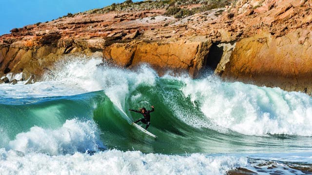 Surf en Marruecos: Playas Top y Experiencias Inolvidables